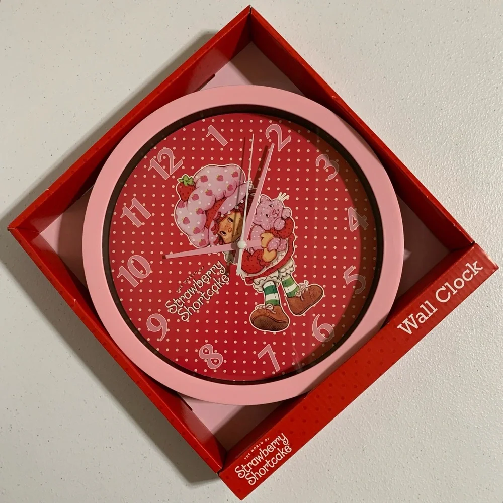 The World of Strawberry Shortcake Analog Wall Clock-New in Box
